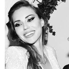 Anja Valente's Instagram, Twitter & Facebook