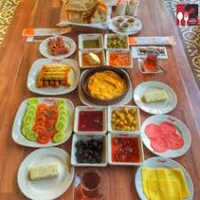 Karisik Pizza Sazeli Cafe Nargile Istanbul Kisikli Calisma Saatleri 07 30 01 00 0 216 401 27 27 19 Tl Alkolsuz Mekan Paket Servis Yo Pinterest