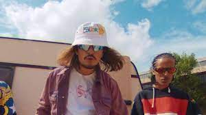 Lorenzo sans bob et sans lunette. The Pair Of Glasses Of Blue Sun Of Lorenzo In The Video Lorenzo Nique La Bac Prod The Poto Rico Spotern