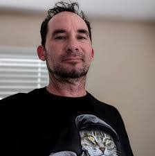 Justin Persons's Instagram, Twitter & Facebook