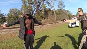 Sorry, but normal people don't react to the police this way. Video Shows Georgia Police Trying To Use A Taser On Ahmaud Arbery In 2017 Cnn Video