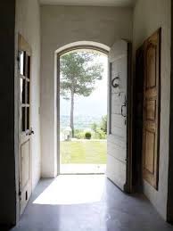 Entree Cintree Ouverte Sur Jardin Nos Realisations Portes Antiques Fabricant Restauration Et Creation Portes Fenetres Cintrees Jardins