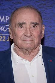 Claude brasseur est décédé ce jour dans la paix et la sérénité entouré des siens. Claude Brasseur A 84 Ans Decouvrez Sa Femme Michele La Mere De Son Fils Alexandre