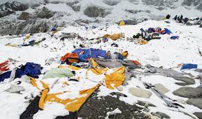 A Scene Of Destruction After Ice Thunders Into Everest Base Camp The New York Times
