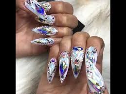 Working with pro jenny bui of nyc's nails on 7th ave and jenny's spa, the i like it rapper keeps things fun and flashy, and we love her for it. Cardi B Nails Cardi B Nails Bling Nails Crazy Nails