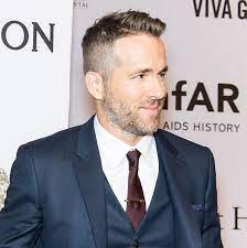 Check spelling or type a new query. Promi Frisuren Herren Ryan Reynolds Undercut Mit Ubergang Hairstyles Hair Popular Mens Hairstyles Cool Mens Haircuts Mens Hairstyles