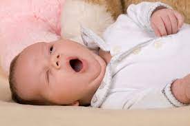Jadi moms harus memastikan kepala si kecil lebih tinggi dari perut pada saat menyusu. Jika Bayi Muntah Selepas Menyusu Sila Teliti Perkara Ini Segera Jumpa Pakar Kanak Kanak Pa Ma