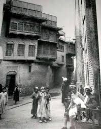 احد ازقة بغداد في الاربعينات Saudi Arabia Culture Baghdad Baghdad Iraq