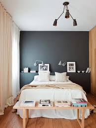 Misalnya lampu kamar minimalis, serta nakas berwarna kayu. 9 Inspirasi Kamar Bernuansa Abu Abu Minimalis Hingga Rustic