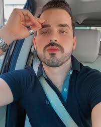 Albert Barragan's Instagram, Twitter & Facebook