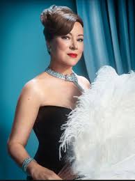 The Many Lives of Jennifer Tilly—From Oscar Nominee, to Real Housewife |  Vogue