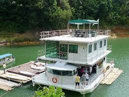 Meet the orang asli, a group of aboriginal people and the oldest inhabitants of peninsular malaysia! House Boat Picture Of Belum Rainforest Resort Gerik Tripadvisor