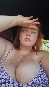 Hola buenas guapísima,que bonito ojos, que súper maravillosa tetas grandes  😋😋😋😋😋😋😋