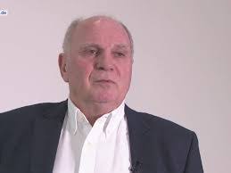 Kane Hernandez's Instagram, Twitter & Facebook