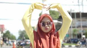 Image result for kacamata ria ricis