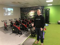 This class format includes circuit training using various fitness props such as: Sky Fitness Fitnessretro