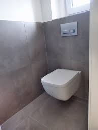 Fliesen grossformat für alle räume. Grossformatfliese Im Wc Bereich Neben Der Optischen Grossenwirkung Beeindruckt Die Eleganz Vom Fliesen Grossformat