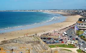 Built on a rock standing in a naturally defensive position at the mouth of the river rance, saint malo is a city whose roots go back to before roman times. St Malo Grande Plage Ille Et Vilaine Brittany World Beach Guide