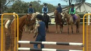 C'est le moment des essais annuels pour le classement des étudiants du pin creux et veronica ne veut absolument pas arriver deuxième derrière stevie, ce. Grand Galop Episode 10 Part 1 Youtube