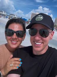 Is there such thing as a missed rendez-vous? A woman, a number, a  rendez-vous. For a woman who doesn't surrender to fate, there is no such  thing as a missed rendez-vous. N°5