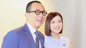 16 hours ago · 李泽楷拥有超过千亿身价，他私下的感情生活也十分精彩，不但曾和女星梁洛施未婚生下3子，更大方公开和港姐女友郭嘉文的恋情，然而日前却爆出郭嘉文疑似准备复出，还和李泽楷分手，新任的楷女郎是马来西亚女神林宣妤。 æŽæ³½æ¥·å® çˆ±26å²æ¸¯å§åŽŸå› æ›å…‰ éƒ­å˜‰æ–‡çˆ¶æ¯ä¹Ÿè·Ÿç€æ²¾å…‰ å¿«èµ„è®¯