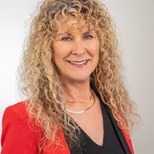 Sharon Kirby's Instagram, Twitter & Facebook