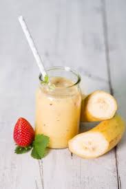 Faites Le Plein D Energie Avec Ce Cocktail Vitamine Au Jus D Orange Maxi Fruite Bananes Pommes Et Fraises Une Recettes De Cuisine Recette Smoothie Fruit