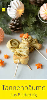 Schnelle Blatterteig Tannenbaume Weihnachtlicher Partysnack Wir Zeigen Dir Das Super Schnelle Rezept Fur Leckere Blatterteigtannenbaume Mit Pesto Snacks Fur Party Weihnachts Snacks Weihnachtsessen Rezepte