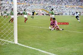 All 10 conmebol members took part, but for the first time two nations from outside conmebol were invited to take part in the tournament. 1993 Copa America Final Wikipedia