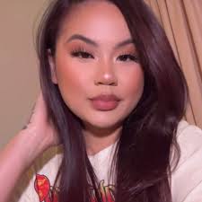 Monstera veiny leaves, other leaves fine