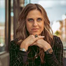 Amazon.com: She Looks Fine: A Mother and Daughter's Journey Through a TBI  eBook : Campbell Knechtly, Roberta, Knechtly, Paige: Kindle Store