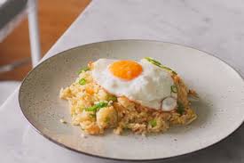 Tumis bumbu halus hingga harum. Resep Membuat Nasi Goreng Ikan Asin Ala Masterchef Dijamin Nagih