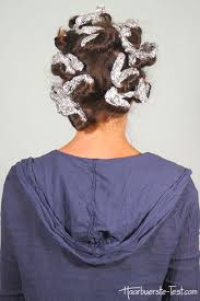 Wie kann man locken über nacht machen? Locken Mit Alufolie Anleitung Fur Massgeschneiderte Papilotten Praxis Tests