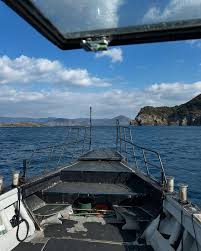 三幸丸です。 先程見回り便終えました。 最近釣果の良かったポイントがイマイチで最近釣果がイマイチだったポイントが良い感じです。 今日も深島の気まぐれ女神様に振り回されております(苦笑)  蒲江三幸丸 三幸丸 深島 瀬渡し 磯釣り フカセ釣り ルアー釣り エギング