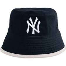 New York Yankees Navy New Era Tipped Bucket Hat If I Wore A Hat To A Yankees Game This Might Be The On Yankees Outfit New York Yankees Apparel Yankees Gear