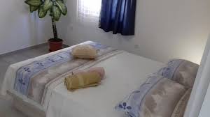 Ein kleines schlafzimmer einzurichten, bereitet vielen betroffenen starkes kopfzerbrechen. Apartman Mali Tare Korcula Aktualisierte Preise Fur 2021