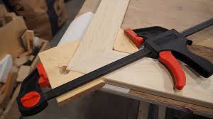 It can also be used to hold on to wood while the woodworker is sawing it or drilling the joints together. Simple Corner Clamp Jig 4 Steps With Pictures Instructables