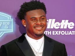 Titans End Malik Willis's Draft Slide With Third Round Selection