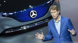 Represented by the board of management: Mercedes Maker Daimler Targets 1 Billion In Savings With Job Cuts Business Economy And Finance News From A German Perspective Dw 14 11 2019
