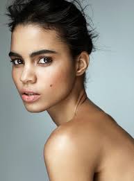 A Top Mariana Santana E Escalada Para Estrelar A Campanha Pink Da Victoria S Secret Korean Skincare Night Time Routine Beauty Skin Care