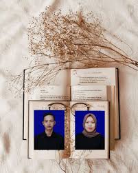 Apr 10, 2021 · tentunya rekan saya akan menolaknya jika foto tersebut nampak ketawa ngakak. Latar Biru Buku Nikah Pernikahan Buku