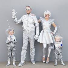 Den passenden helm finden sie in unserer rubrik hüte. Space Kostum Selber Machen Diy Anleitung Maskerix De Kostume Selber Machen Space Kostum Raum Kostume