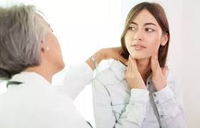 Chakkar aane ke alawa pet mai gadbadi hona, ulti aana aadi lakshan bhi dekhne ko milte hai. à¤¥ à¤¯à¤° à¤‡à¤¡ à¤• à¤²à¤• à¤·à¤£ à¤• à¤°à¤£ à¤‡à¤² à¤œ à¤¦à¤µ à¤‰à¤ªà¤š à¤° Thyroid Ke Karan Lakshan Ilaj Dawa Upchar In Hindi