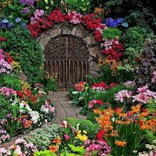 White flower farm this container garden uses silvers with muted pink to great effect. Now That Is A Garden Beautiful Gardens Flower Garden Beautiful Flowers