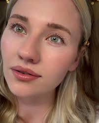 Must-have на этот сентябрь: линзы Valencia Gray • идеальны и для карих и  для светлых глазок • срок ношения: 1 ГОД loumirage.co.uk P.S. доставляем по  всему миру (да-да, всему без исключений) 🌎