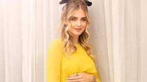 Chiara ferragni pouch in glitter fabric with flirting embroidery in pink | modesens. Chiara Ferragni The Most Famous Influencer In The World Wants To Go On The Stock Market Highxtar