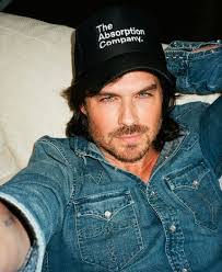 Amber Brault's Instagram, Twitter & Facebook