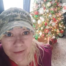 What are the benefits of playing the game without a team?