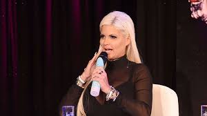 Daniel charlier, sophia vegas und amanda in berlin, juli 2019. Sophia Vegas Gibt Hochzeits Update Dort Werden Sie Heiraten