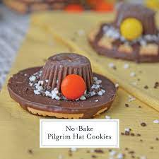 No Bake Pilgrim Hat Cookies Are A Cute Activity For Kids And The Perfect Thanksgiving Dessert They Require No Bak Baking Thanksgiving Dessert Tray Hat Cookies